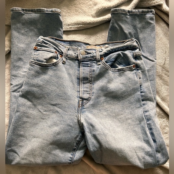 Levi Jeans - Picture 1 of 8